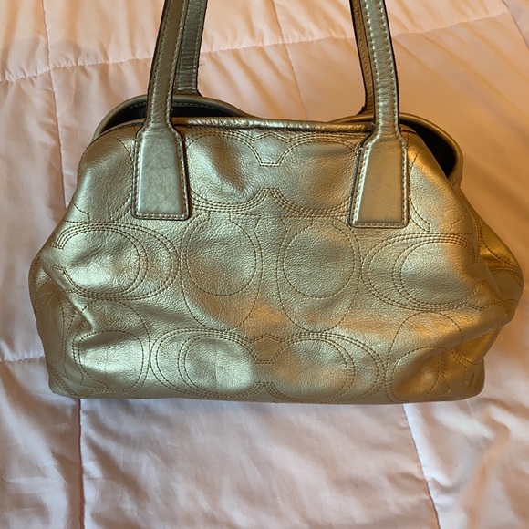 Coach Gold Metallic Leather signature handbag - Picture 4 of 10